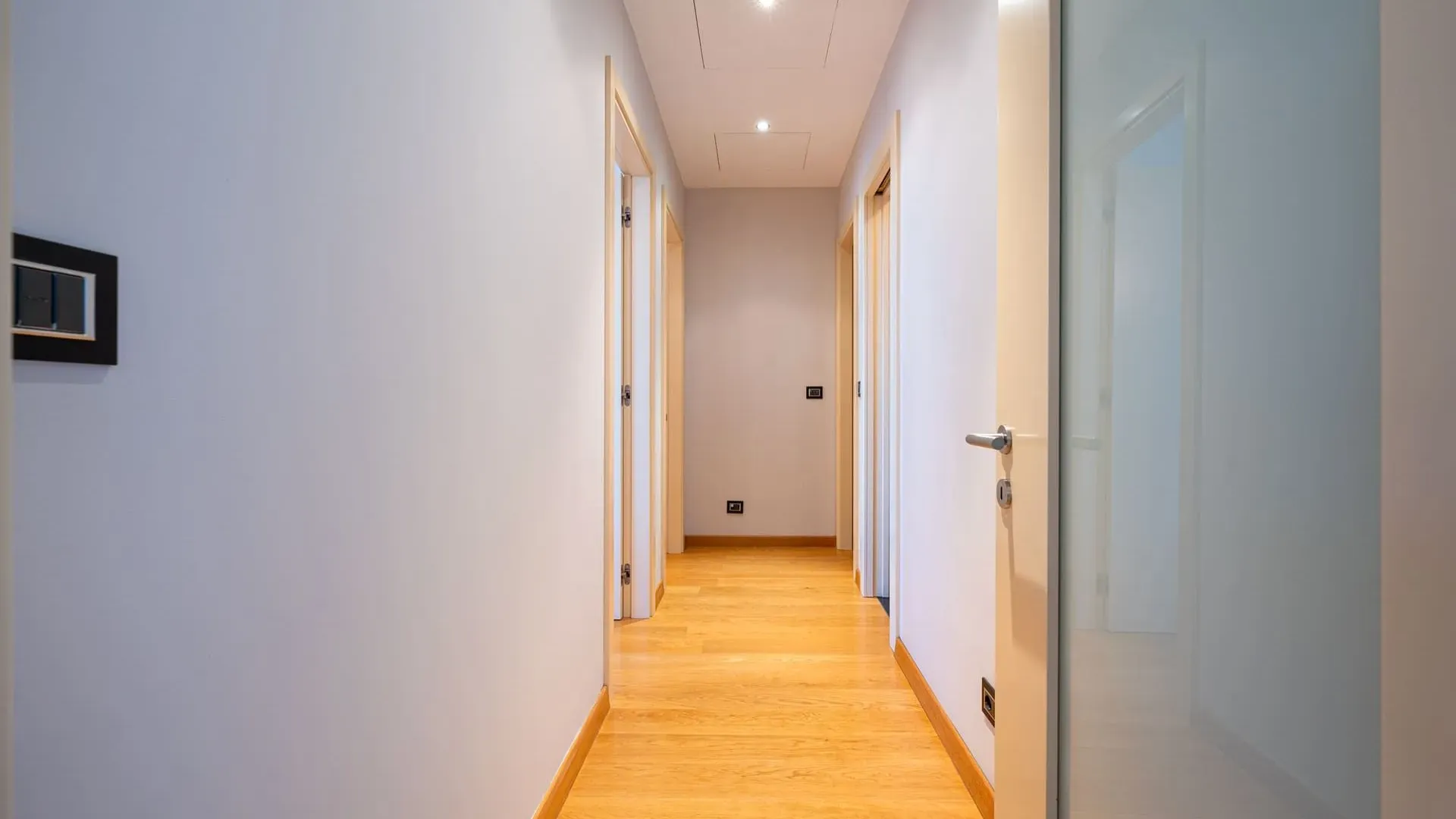 Prodaja, dvosoban stan, 106m², Kod Capital Plaze, Podgorica