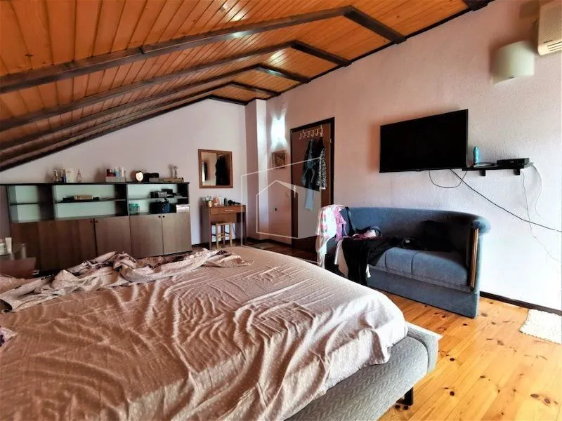 Rent, house, 250m², Stari Aerodrom, Podgorica
