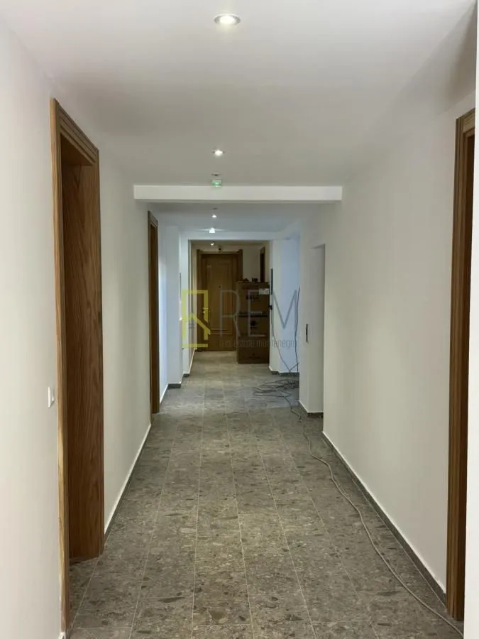 Prodaja, jednosoban stan, 43m², Vezirov Most, Podgorica