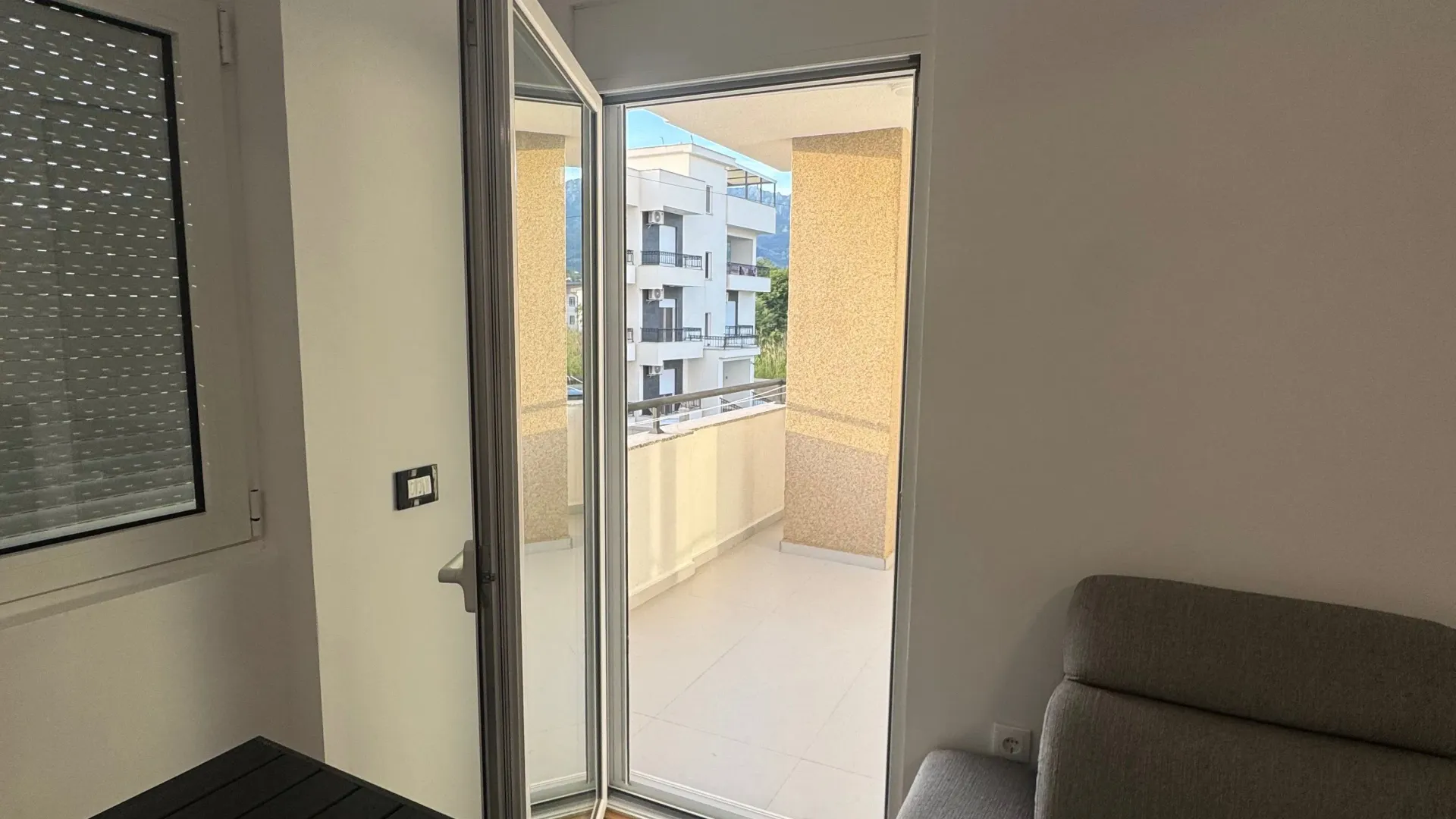 Rent, three bedroom apartment, 75m², Bjeliši, Bar