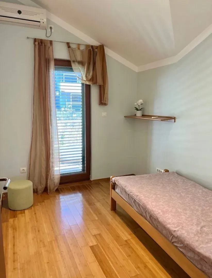 Prodaja, trosoban stan, 130m², Risan, Kotor