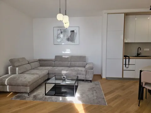 Izdavanje, jednosoban stan, 44m², Bečići, Budva - image 15