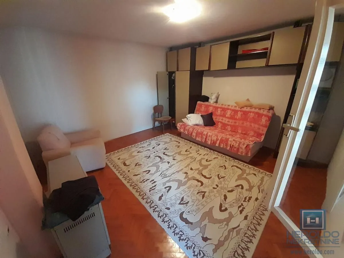 Sale, house, 265m², Ćuprija, Srbija