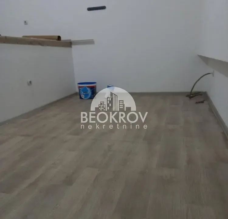 Prodaja, poslovni prostor, 40m², Đeram Pijaca, Beograd