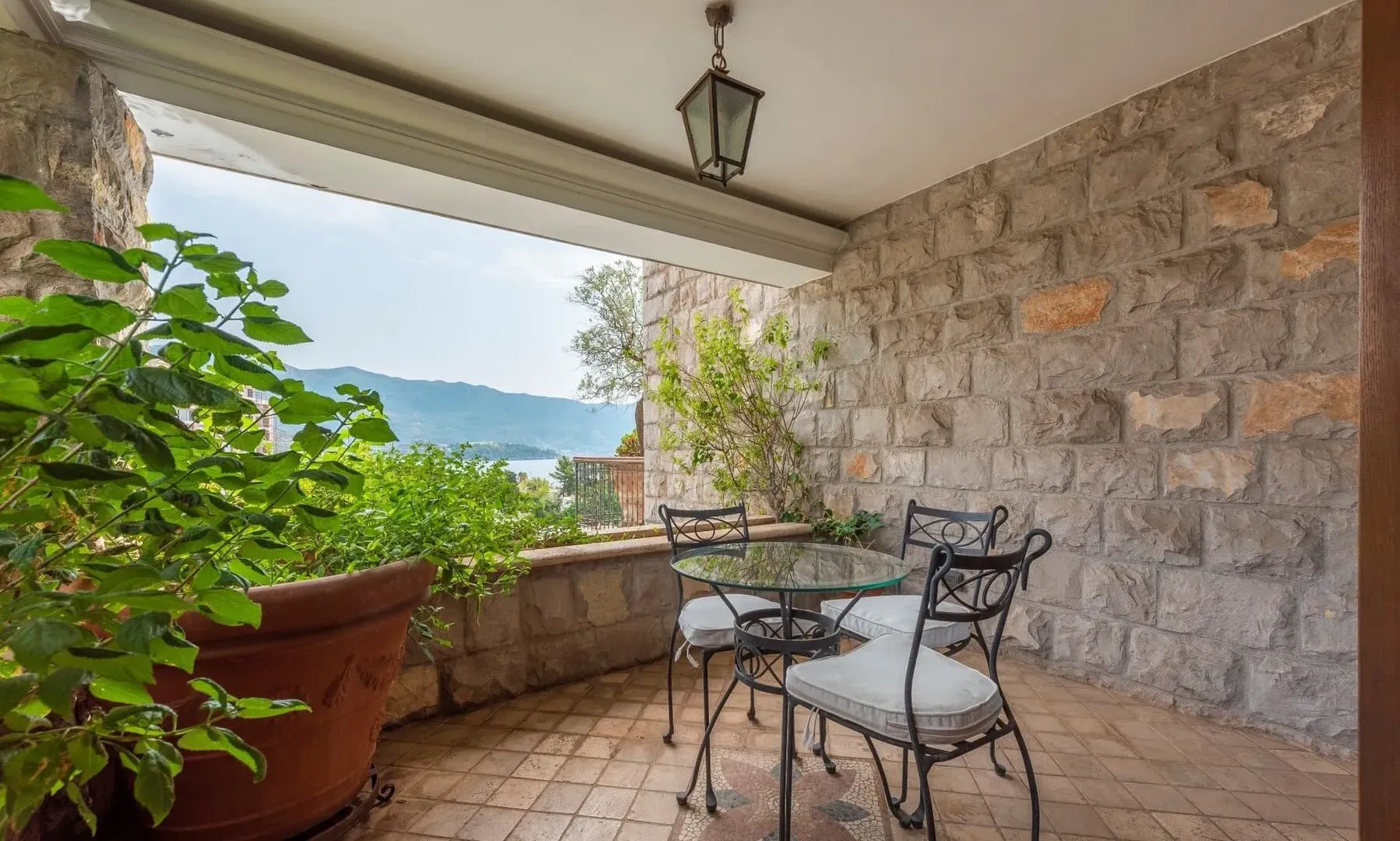 Sale, house, 1264m², Gospoština, Budva