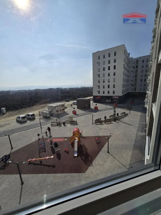 Izdavanje, trosoban stan, 73m², Novo naselje, Novi Sad