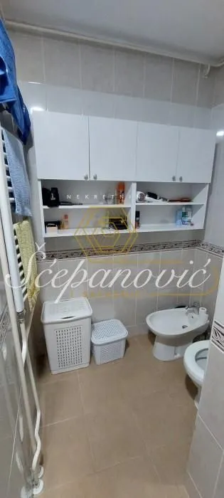Prodaja, trosoban stan, 63m², Betanija, Novi Sad Sve Podlokacije