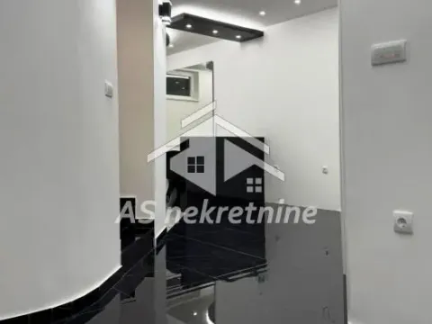 Rent, apartment, 120m², Kalenić Pijaca, Vračar Sve Podlokacije - image 4
