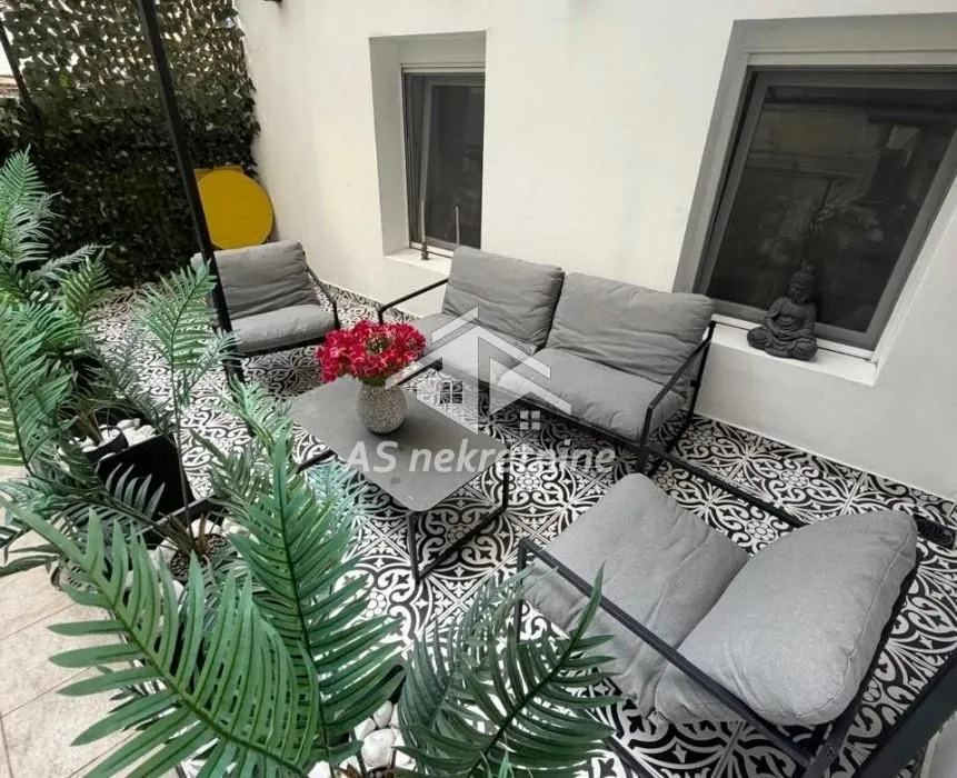 Rent, two bedroom apartment, 42m², Stari Grad, Beograd
