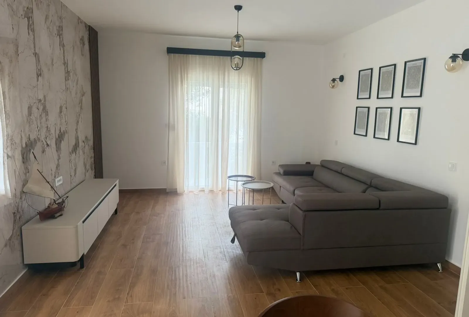 Izdavanje, jednosoban stan, 65m², Seljanovo, Tivat