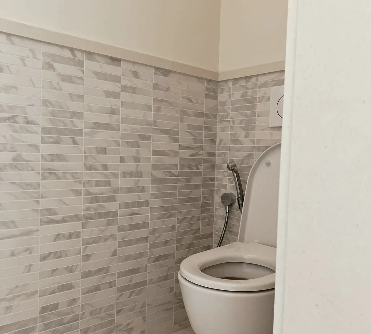 Prodaja, jednosoban stan, 80m², Tivat, Crna Gora