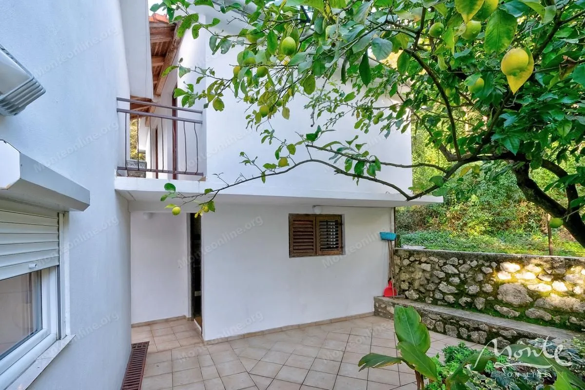 Prodaja, kuća, 67m², Orahovac, Kotor