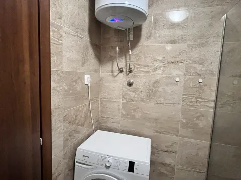 Sale, one bedroom apartment, 40m², Bulevar, Budva - image 9