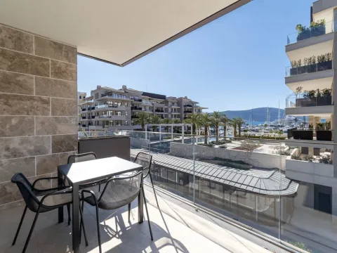 Prodaja, jednosoban stan, 81m², Porto Montenegro, Tivat - image 2