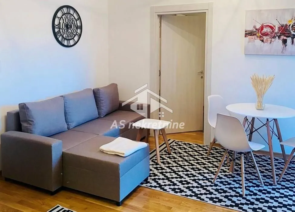 Izdavanje, dvosoban stan, 43m², Botanička Bašta, Palilula Sve Podlokacije