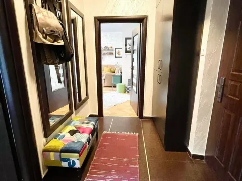 Izdavanje, jednosoban stan, 55m², Centar, Podgorica - image 2