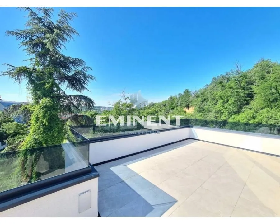 Izdavanje, trosoban stan, 360m², Savski Venac, Beograd