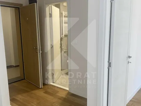 Izdavanje, poslovni prostor, 40m², Central Point, Podgorica - image 7