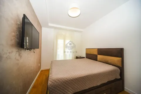 Rent, one bedroom apartment, 49m², Central Point, Podgorica - image 11