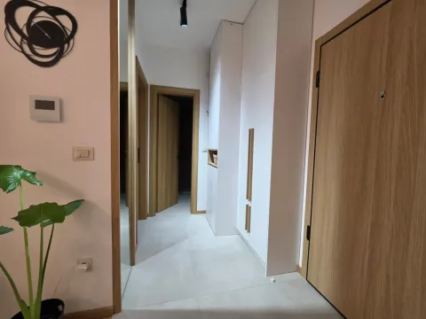 Prodaja, jednosoban stan, 42m², Centar, Budva - image 5