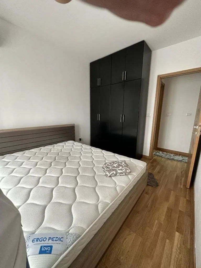 Izdavanje, dvosoban stan, 80m², City Kvart, Podgorica