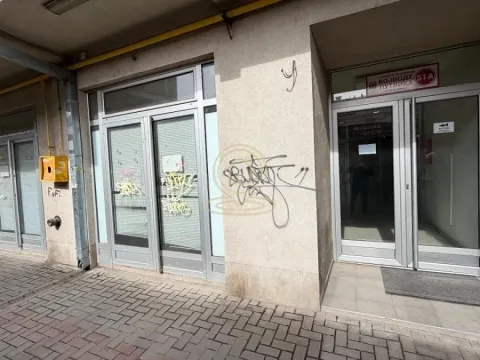 Prodaja, poslovni prostor, 31m², Vašarište, Kragujevac - image 16