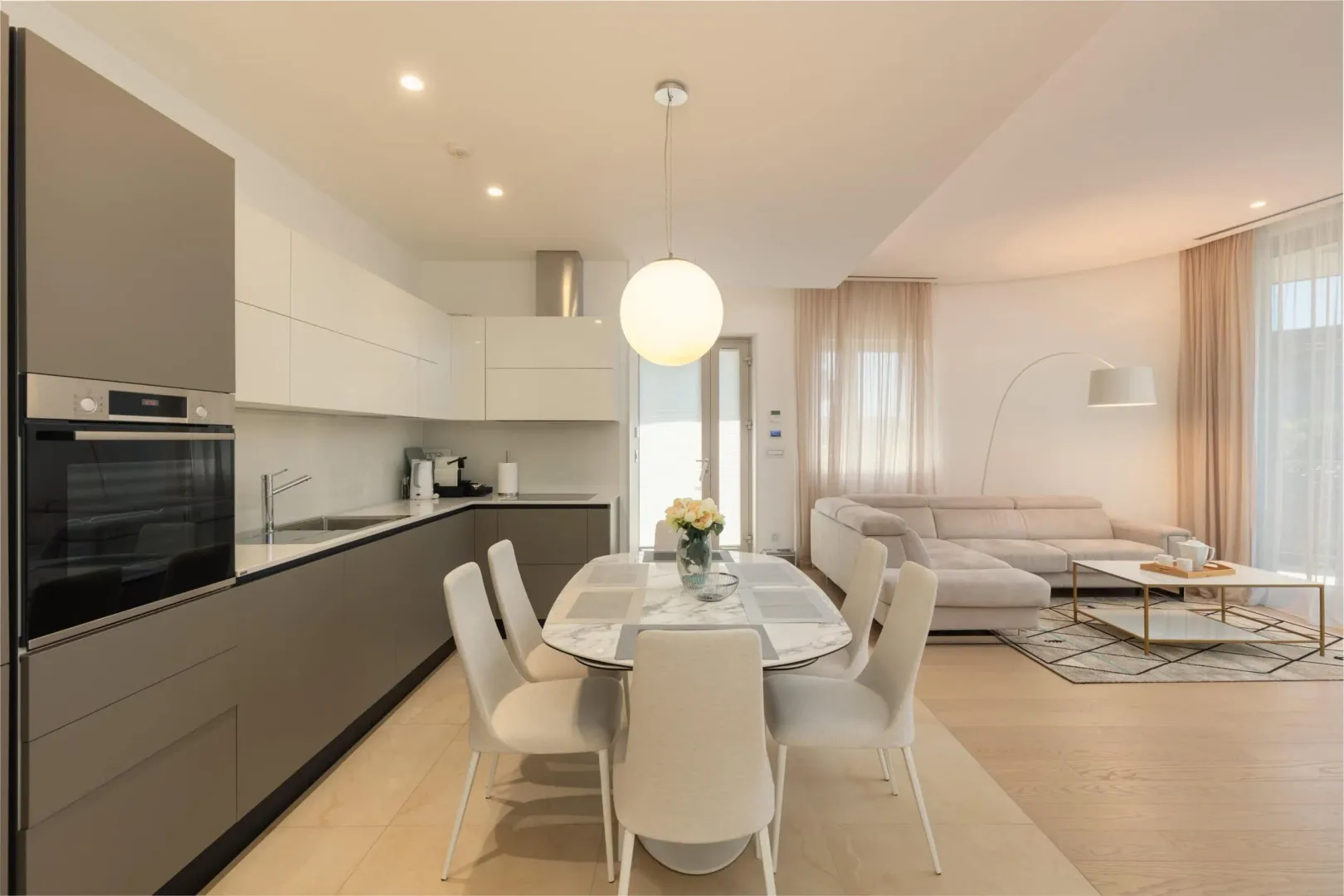 Prodaja, dvosoban stan, 97m², Budva, Crna Gora