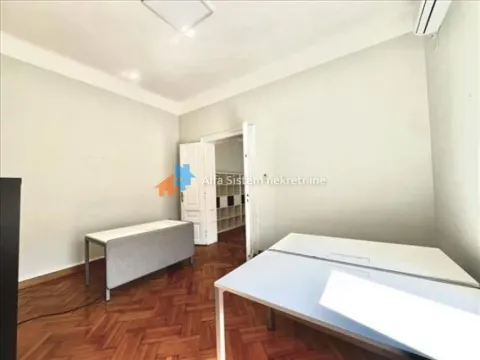 Izdavanje, stan, 250m², Stari Grad, Beograd - image 20