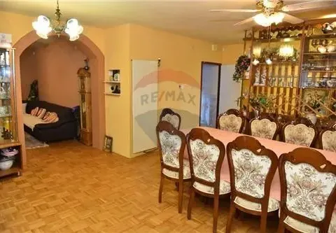 Prodaja, kuća, 696m², Zlatica, Podgorica - image 26