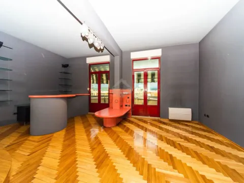 Prodaja, četvorosoban stan, 355m², Preko Morače, Podgorica - image 43