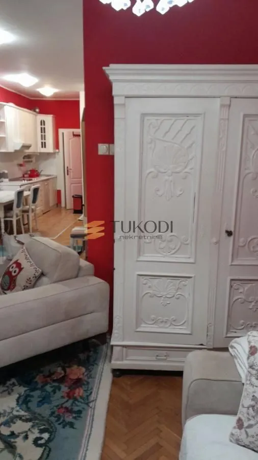 Prodaja, četvorosoban stan, 120m², Stari grad, Novi Sad