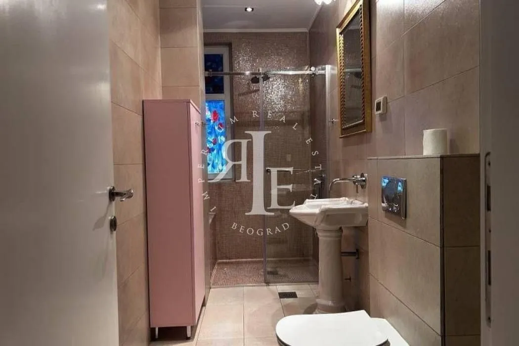 Izdavanje, dvosoban stan, 70m², Stari Grad, Beograd