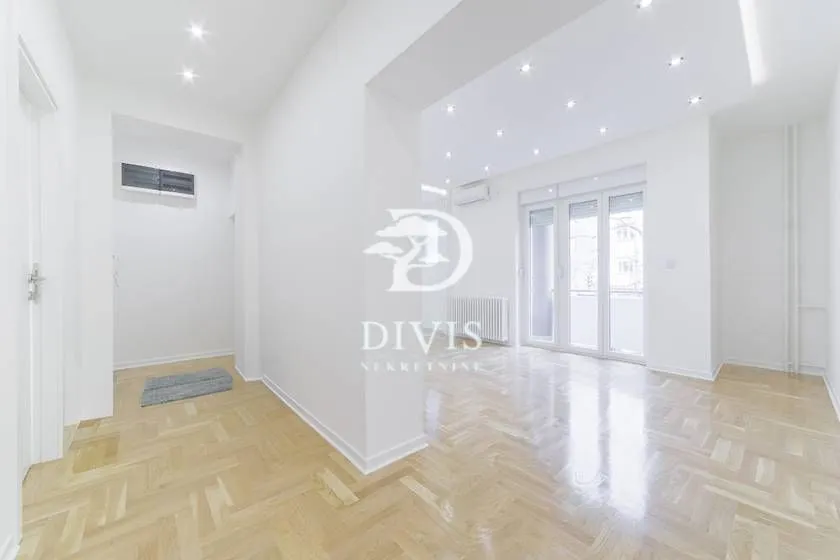 Sale, four bedroom apartment, 80m², Vračar Sve Podlokacije, Beograd
