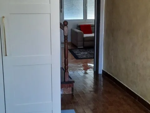 Prodaja, kuća, 300m², Podgorica, Crna Gora - image 9