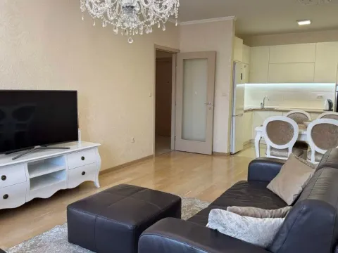 Rent, two bedroom apartment, 75m², Podgorica, Crna Gora