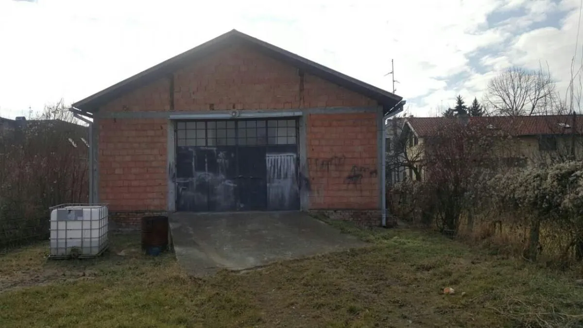 Izdavanje, poslovni prostor, 200m², Petrovaradin, Novi Sad