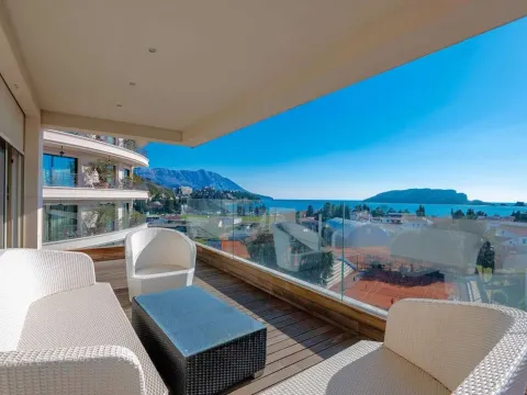 Prodaja, četvorosoban stan, 177m², Budva, Crna Gora