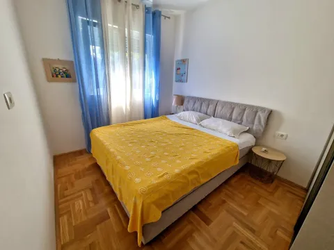 Izdavanje, dvosoban stan, 54m², Budva, Crna Gora - image 2
