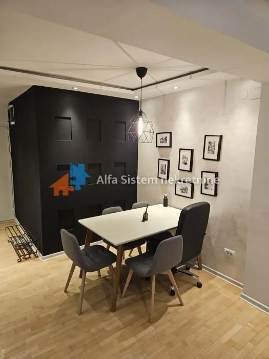Izdavanje, trosoban stan, 70m², Stari Grad, Beograd