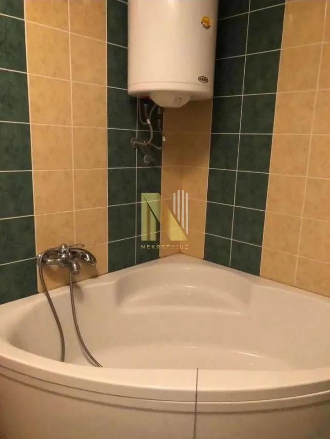 Prodaja, dvosoban stan, 53m², Centar, Subotica