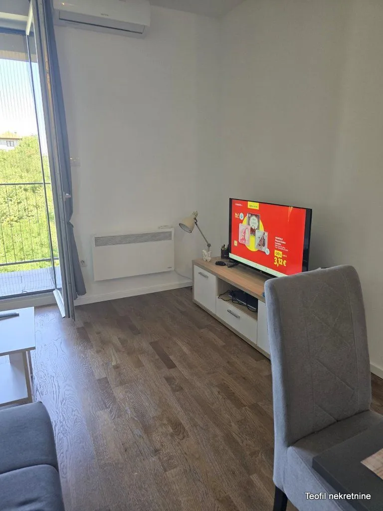 Izdavanje, dvosoban stan, 44m², Zvezdara, Zvezdara Sve Podlokacije