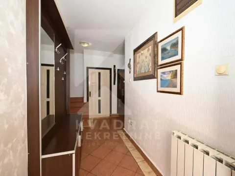Rent, two bedroom apartment, 93m², Tološi, Podgorica - image 15
