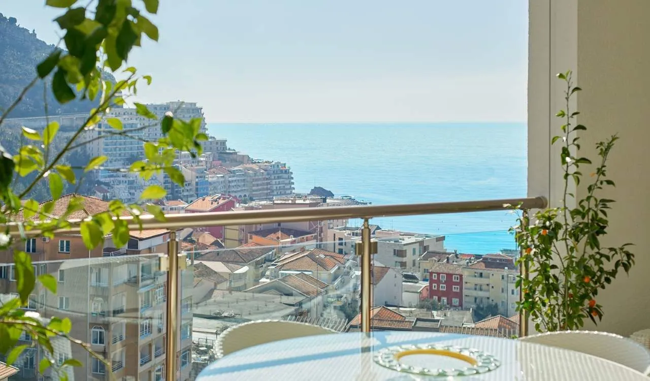 Prodaja, trosoban stan, 150m², Bečići, Budva