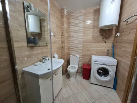 Izdavanje, dvosoban stan, 75m², Dumidran, Tivat - image 14