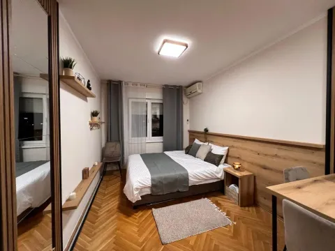 Prodaja, garsonjera, 24m², Blok 6, Podgorica - image 2