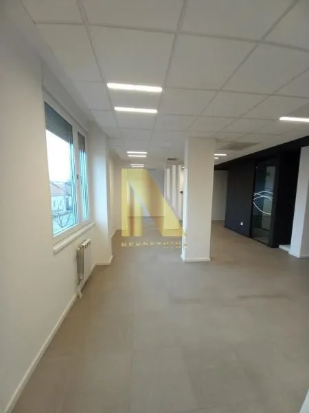 Rent, office space, 259m², Bulevar Evrope, Novi Sad Sve Podlokacije