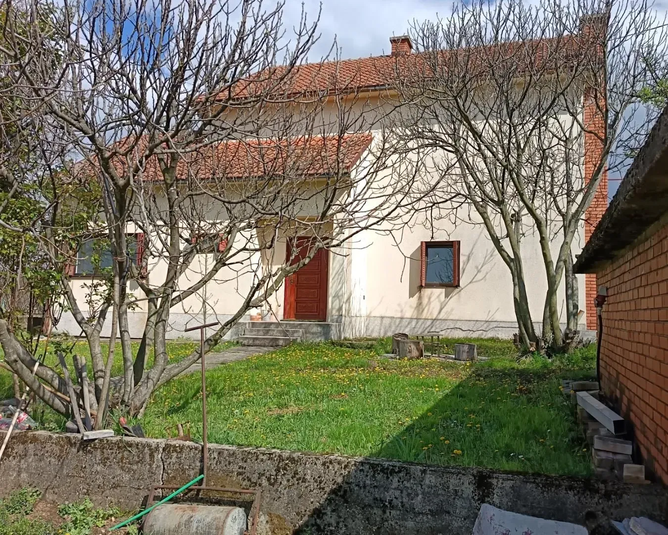 Sale, house, 300m², Sremčica, Beograd