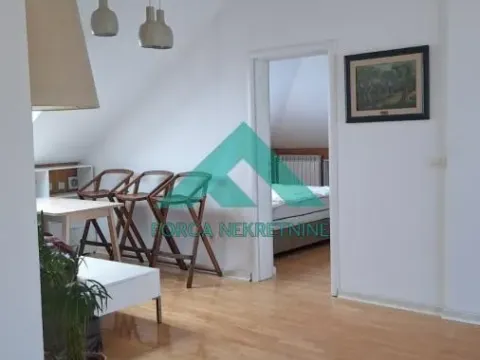 Izdavanje, četvorosoban stan, 110m², Savski Venac, Beograd - image 11