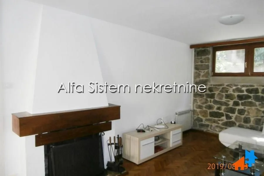 Rent, four bedroom apartment, 120m², Savski Venac, Beograd