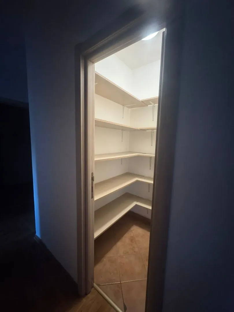 Izdavanje, jednosoban stan, 90m², Preko Morače, Podgorica